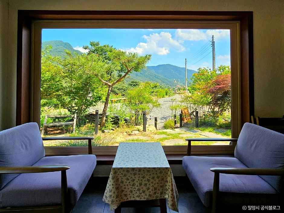 밀양_어서이곳 (2).jpg