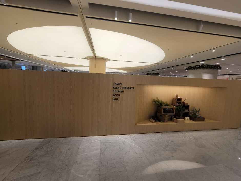 Camper - Hyundai Department Store Trade Center Branch [Tax Refund Shop](캠퍼 현대백화점 무역센터점)