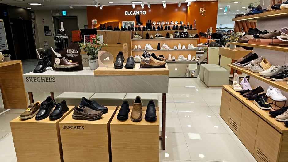 エルカント ニューコアアウトレット 坪村店