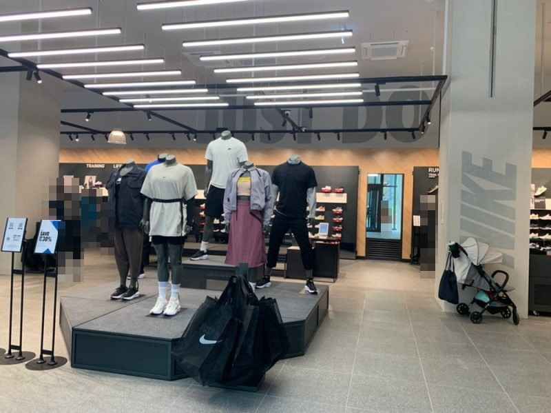 [事後免税店] ナイキ・ロッテプレミアムアウトレットウィワン（儀王）店(나이키 롯데프리미엄아울렛 의왕점)