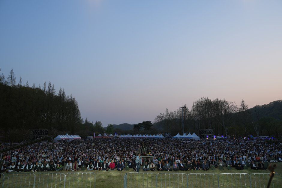 Daedeok Daecheongho Wave Festival
