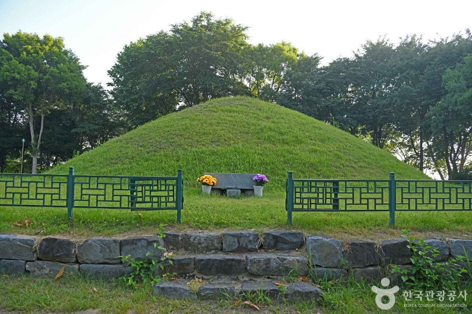 甄萱墓(甄萱王陵)