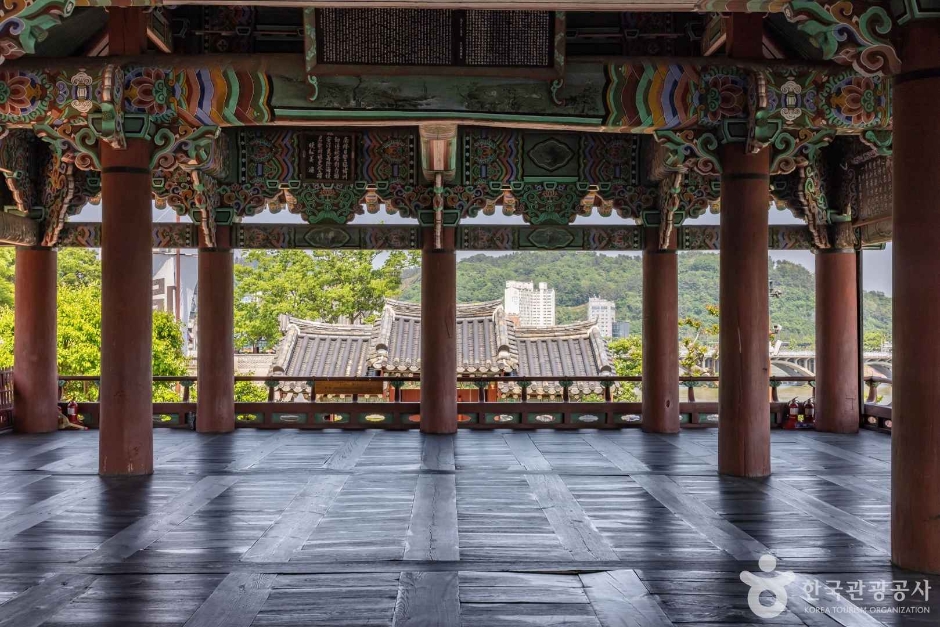 Chokseongnu Pavilion