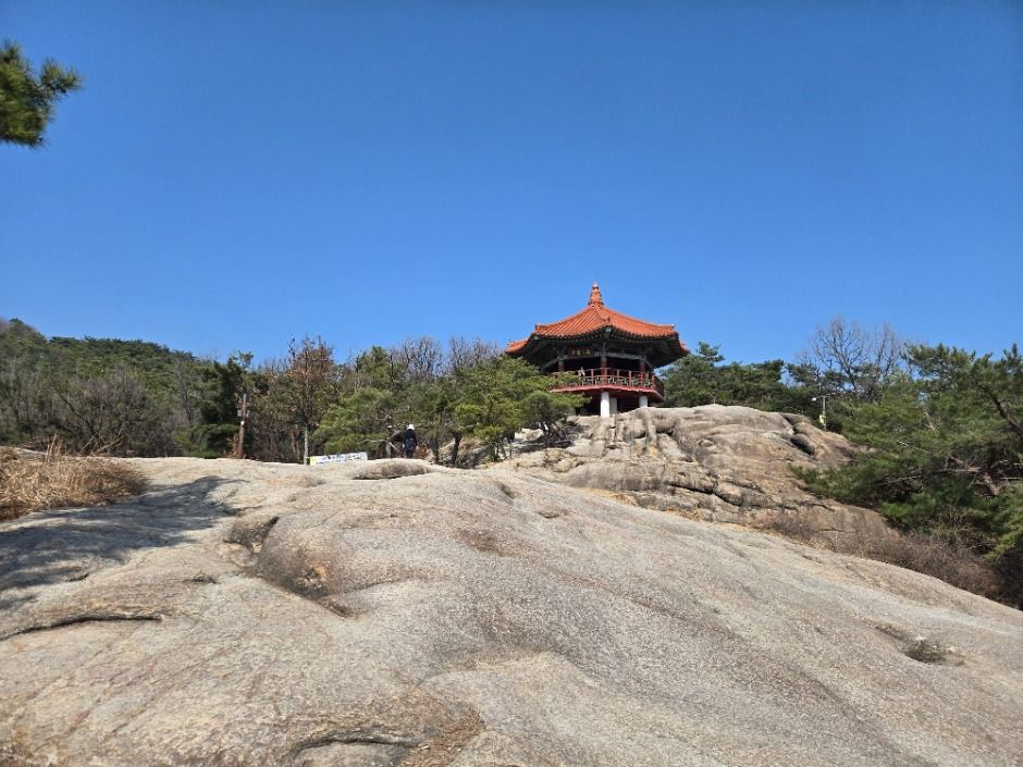 Achasan Goguryeo Pavilion