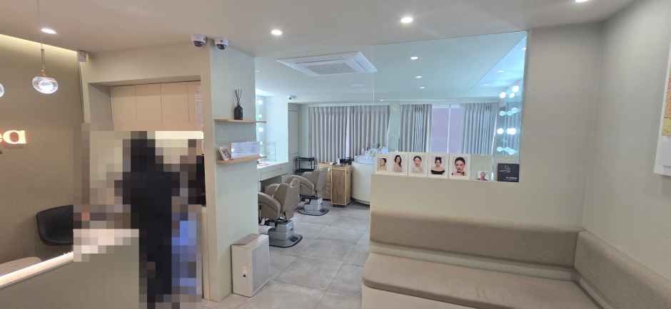 [事後免税店]COCOREA（ココリア）・ミョンドン（明洞）メイクアップ支店(코코리아 명동메이크업지점)