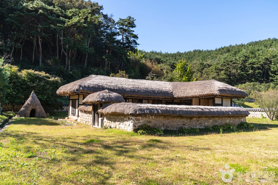 Lee Jong-il Birthplace