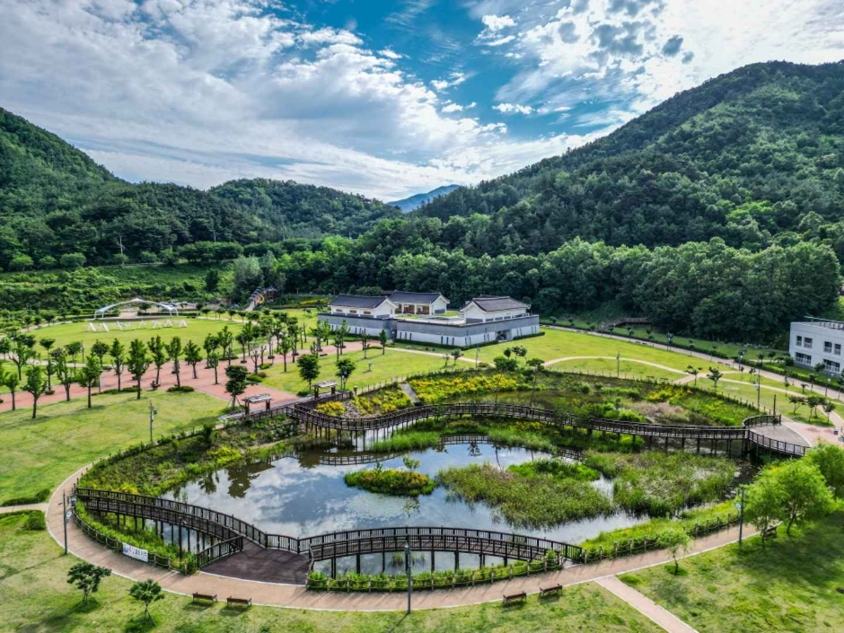 清道新花郎風流村
