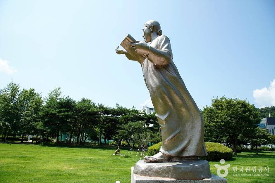 尹熙順義士銅像