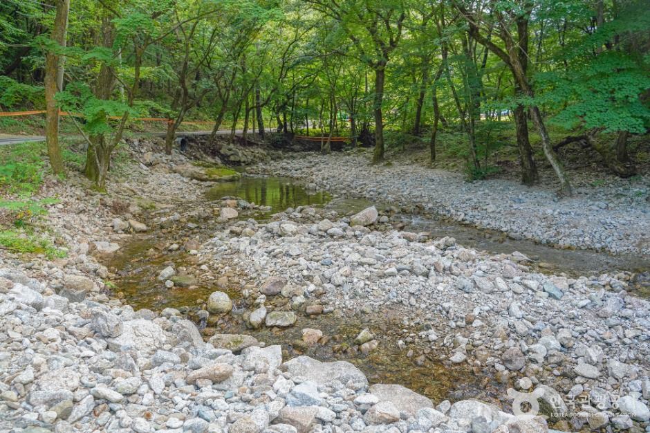 Yonghwasa Valley