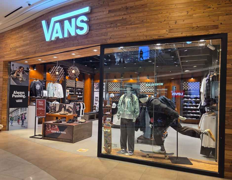Vans - Starfield Goyang Branch [Tax Refund Shop](반스 스타필드 고양점)