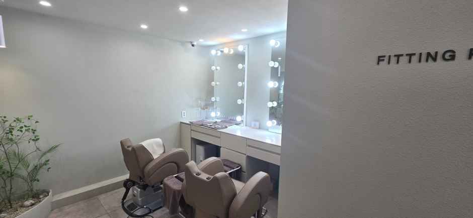 [事後免税店]COCOREA（ココリア）・ミョンドン（明洞）メイクアップ支店(코코리아 명동메이크업지점)