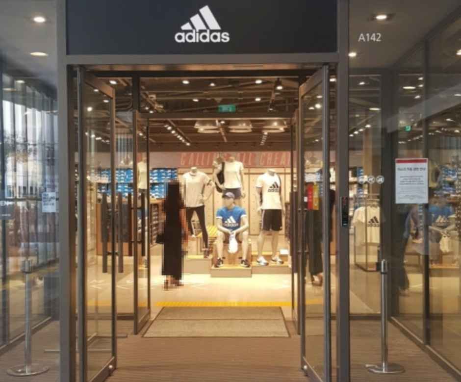 Adidas Golf Lotte Premium Outlets East Busan Branch