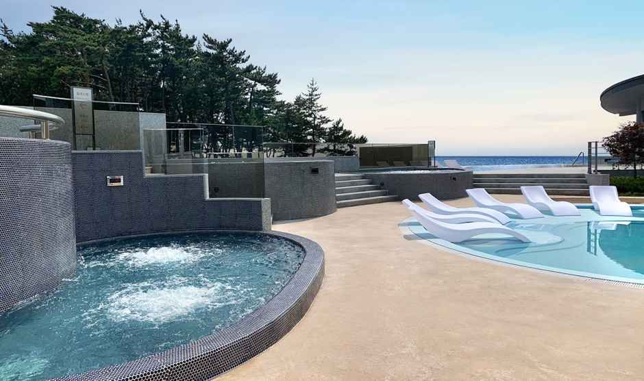 Island Resom Oasis Sunset Spa