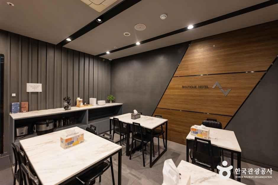 청주_부티크호텔 (4).jpg