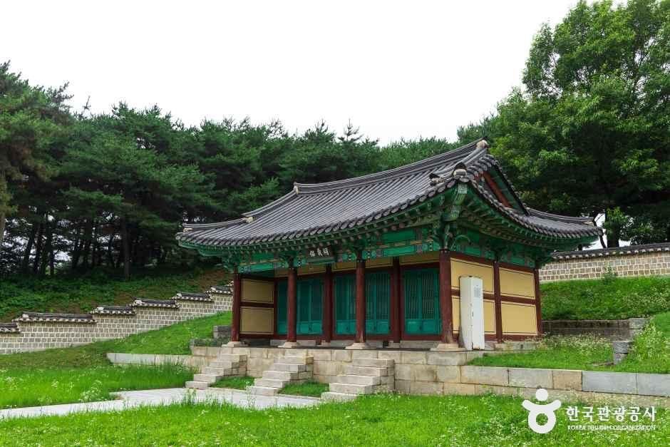 홍성 홍주의사총
