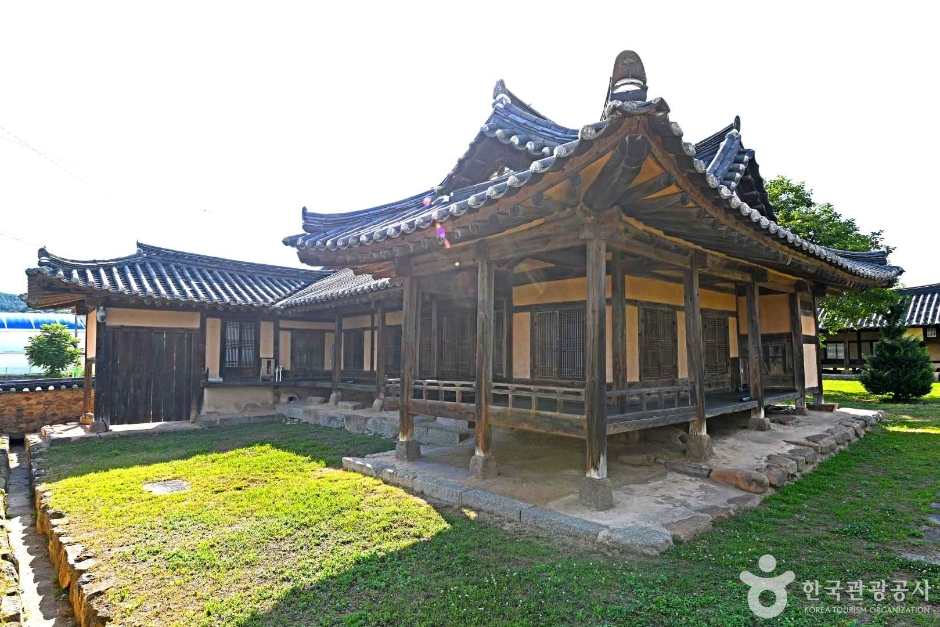Yeongdong Soseok Old House
