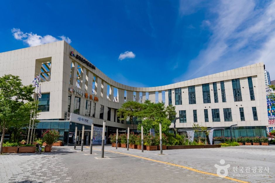 Dongtan Central Harmony Center