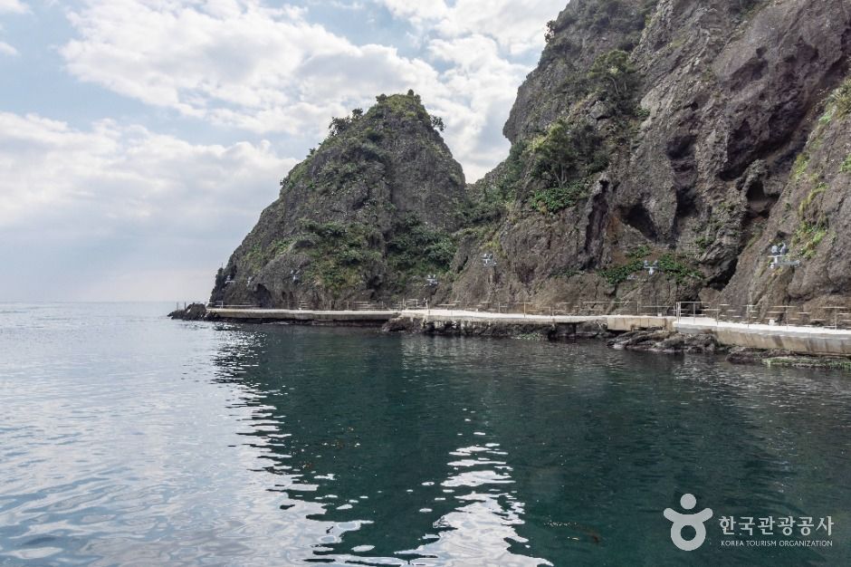 杏南道洞海岸散策路（鬱陵島、独島国家地質公園）