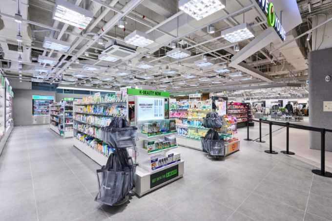 [事後免税店]Olive Young・ドンドントンデムン（東大門）店(올리브영 던던 동대문점)