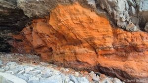 황토굴 (울릉군, 독도 국가지질공원)