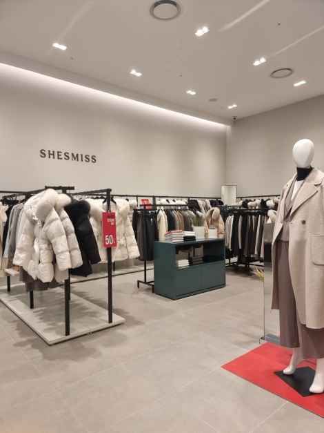 [事後免税店] SHESMISS（シーズミス）・スターフィールドアンソン（安城）店(쉬즈미스 스타필드 안성점)