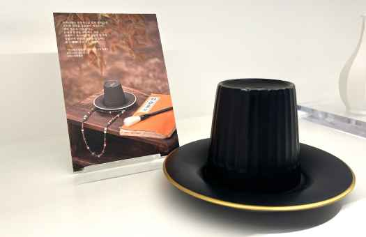 Gat-Inspired Souvenir img1