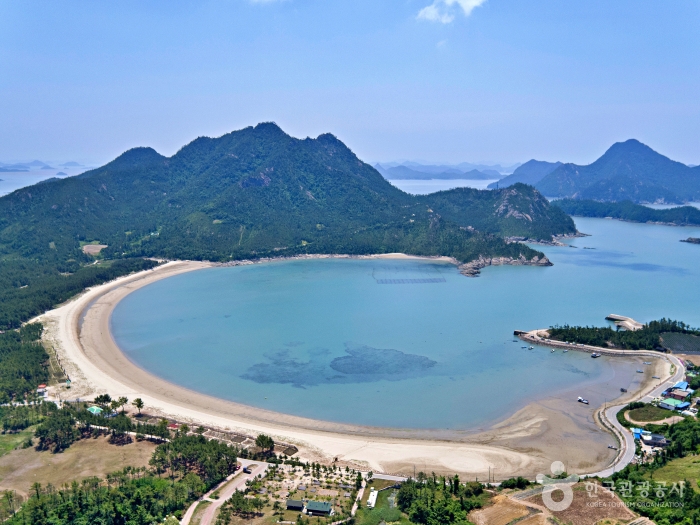 Simok Beach, Docho