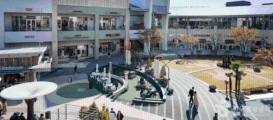 Lotte Premium Outlets Gimhae Branch 1