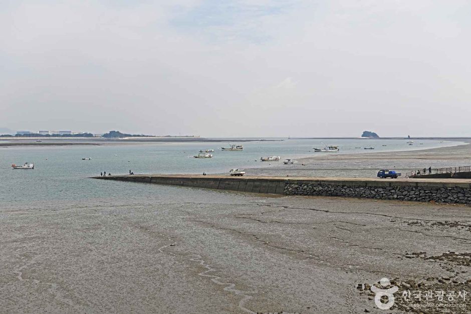 クンムリ船着場