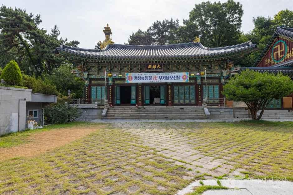 石巖山修道寺