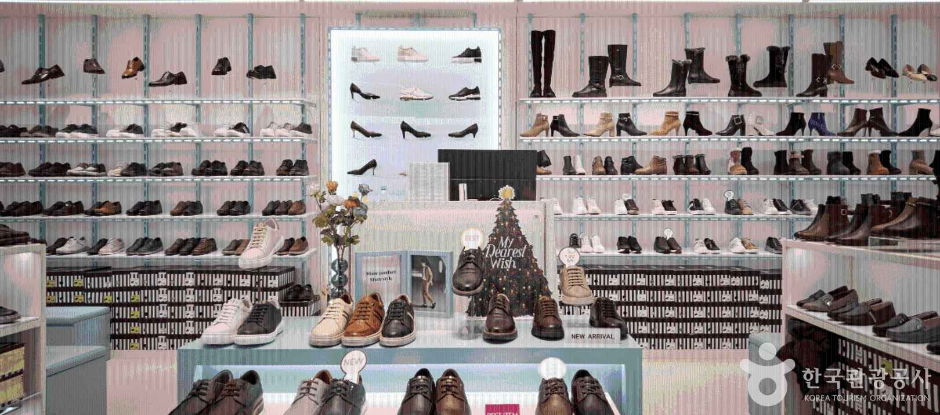 Lotte Premium Outlets Gimhae Branch 2