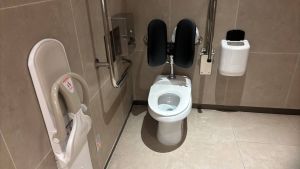 스타필드 시티 부천_장애인화장실 변기 미리보기