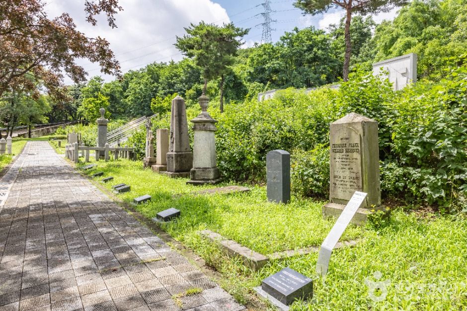仁川家族公園外国人墓地