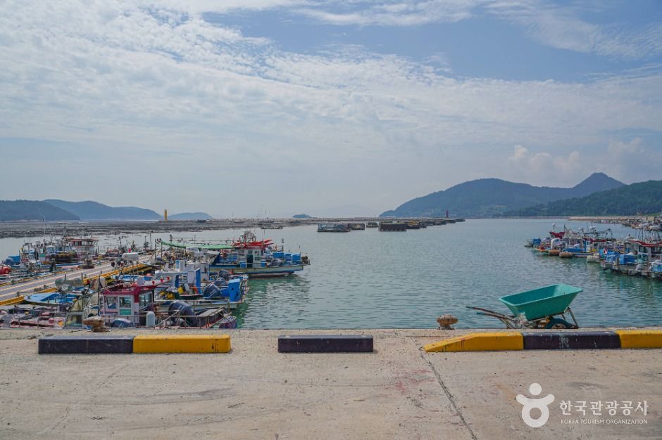 Hoejin Port
