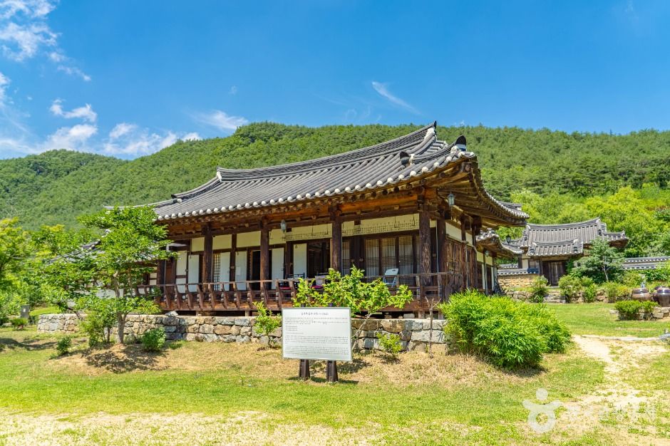 聋岩宗宅