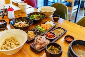 초정솔밭보리밥집카페