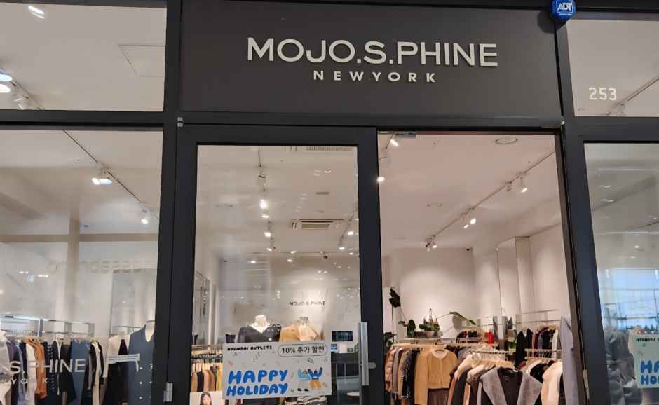 Mojo Espin Hyundai Premium Outlets Songdo Branch