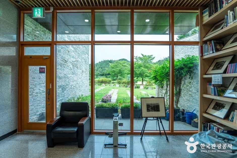 화순군립 운주사문화관