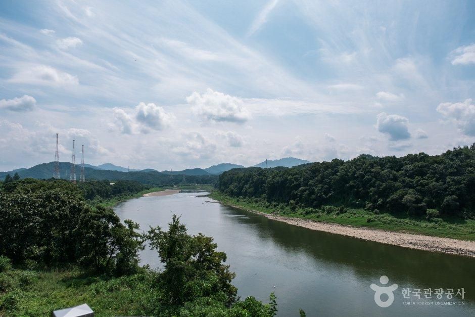 경기_연천_당포성_외부_5.jpg