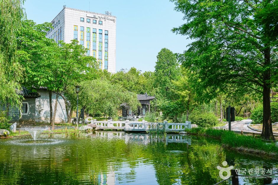 孝園公園 月華園