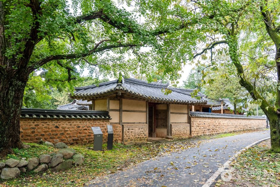 Shin Gyeong-seop Traditional House