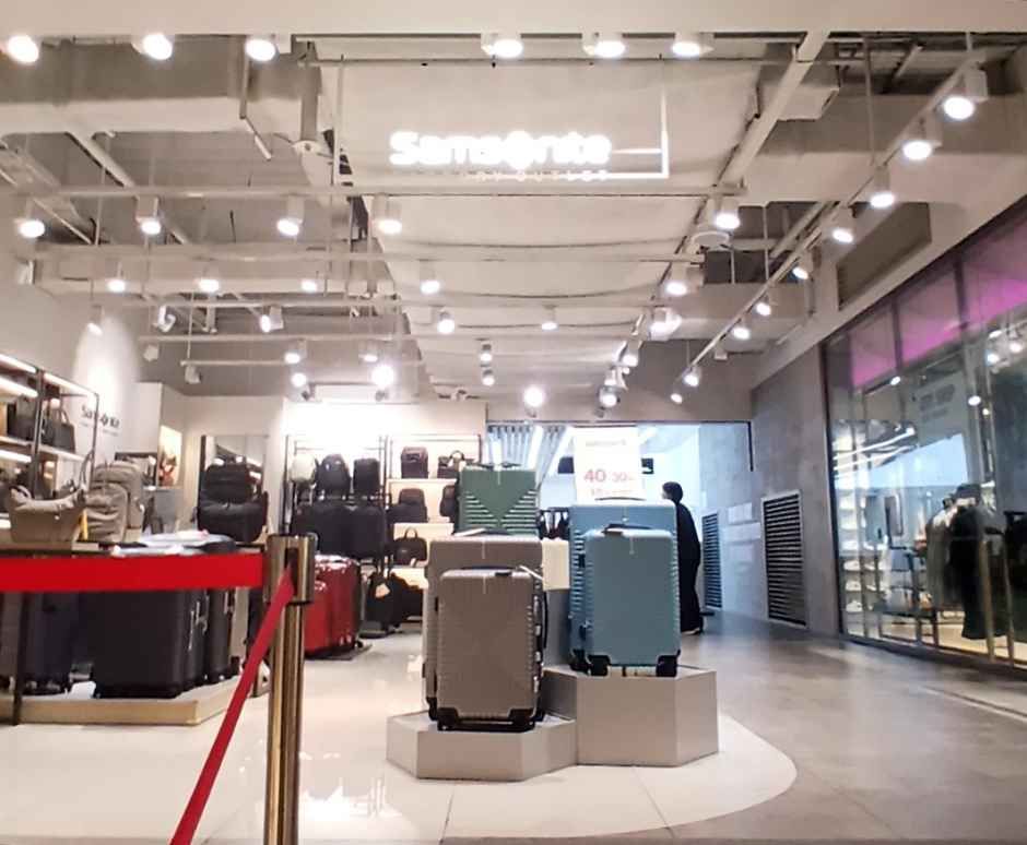 쌤소나이트 롯데아울렛 서울역점