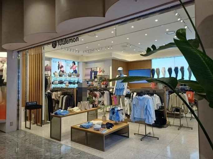 [事后免税店]露露乐蒙 现代百货商店木洞店(룰루레몬 현대백화점 목동점)