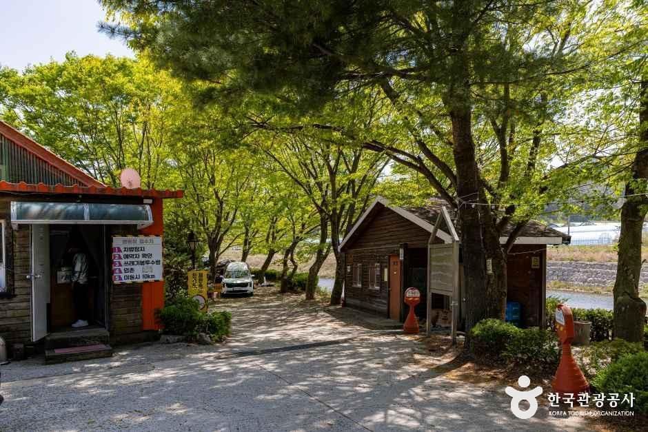 청천 화양동관광농원 초롱이캠핑장