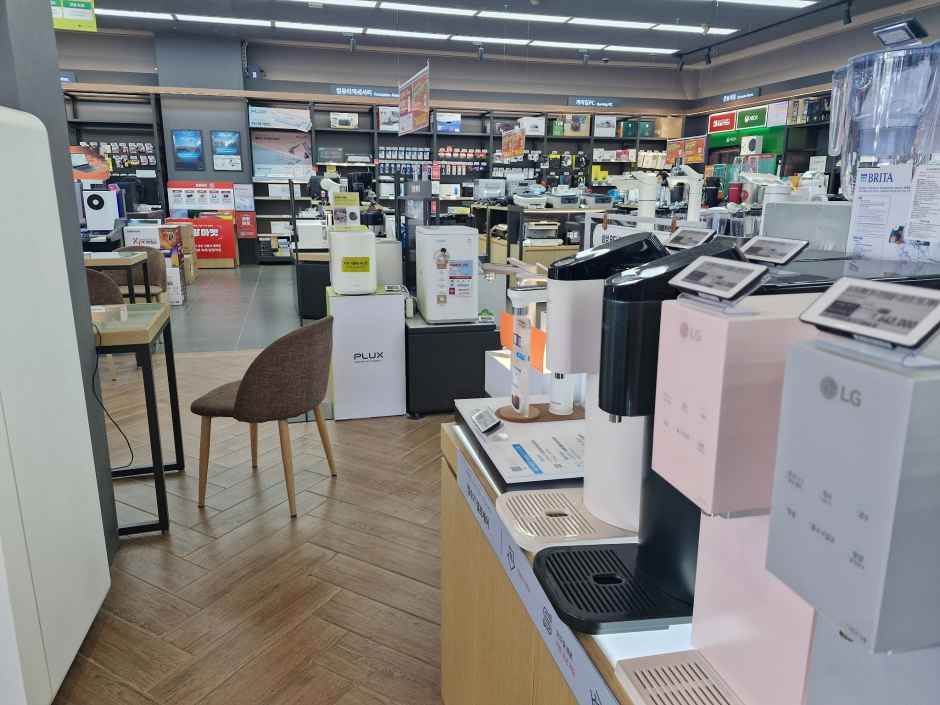 Lotte Himart - Jeongwang Station Branch [Tax Refund Shop](롯데하이마트 정왕역점)