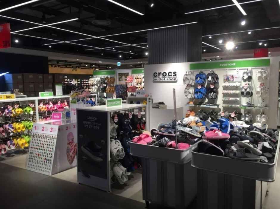 Crocs Korea Hyundai Outlet Garden Five Branch