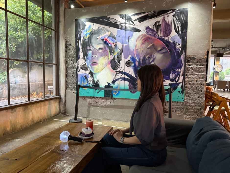 Interior de la cafetería
