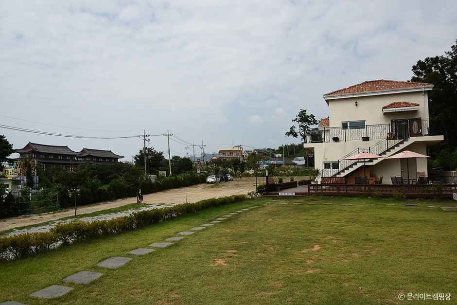 문라이트캠핑장