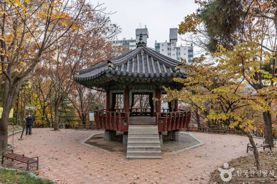 산기슭공원
