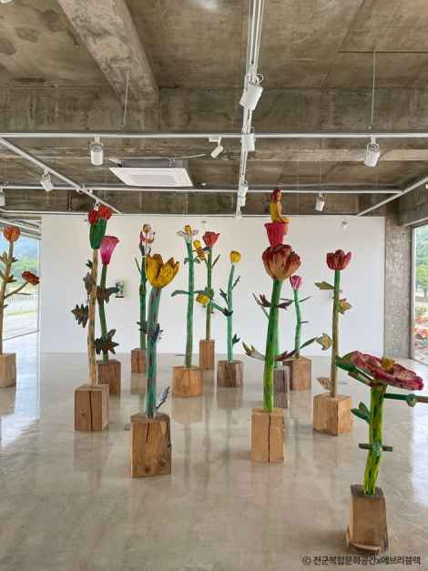 경주_천군복합문화공간x에브리블랙 (1).jpg